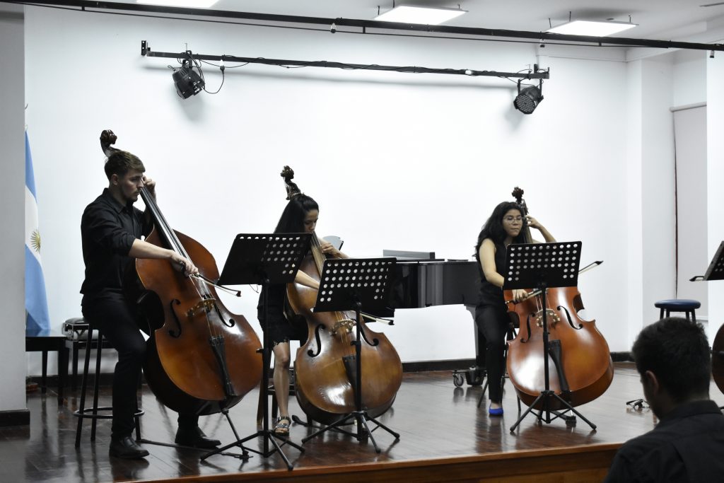 Licenciatura en Música con orientación en Contrabajo