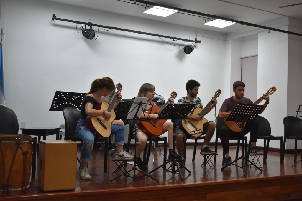 Licenciatura en Música con orientación en Guitarra