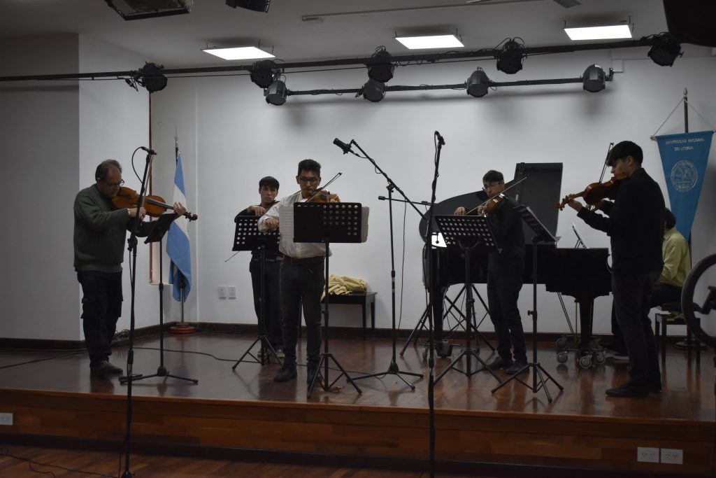 Licenciatura en Música con orientación en Viola
