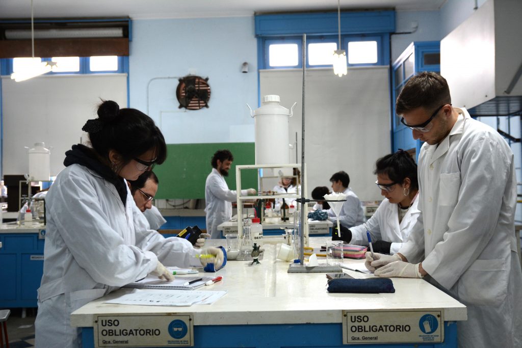 Químico Analista Universitario